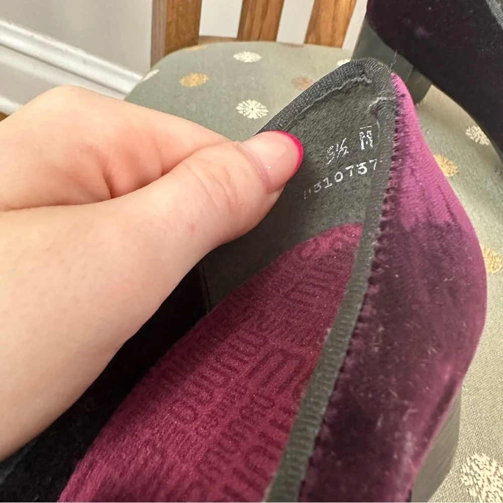 Munro | Purple Velvet Heeled Loafers Size 5.5